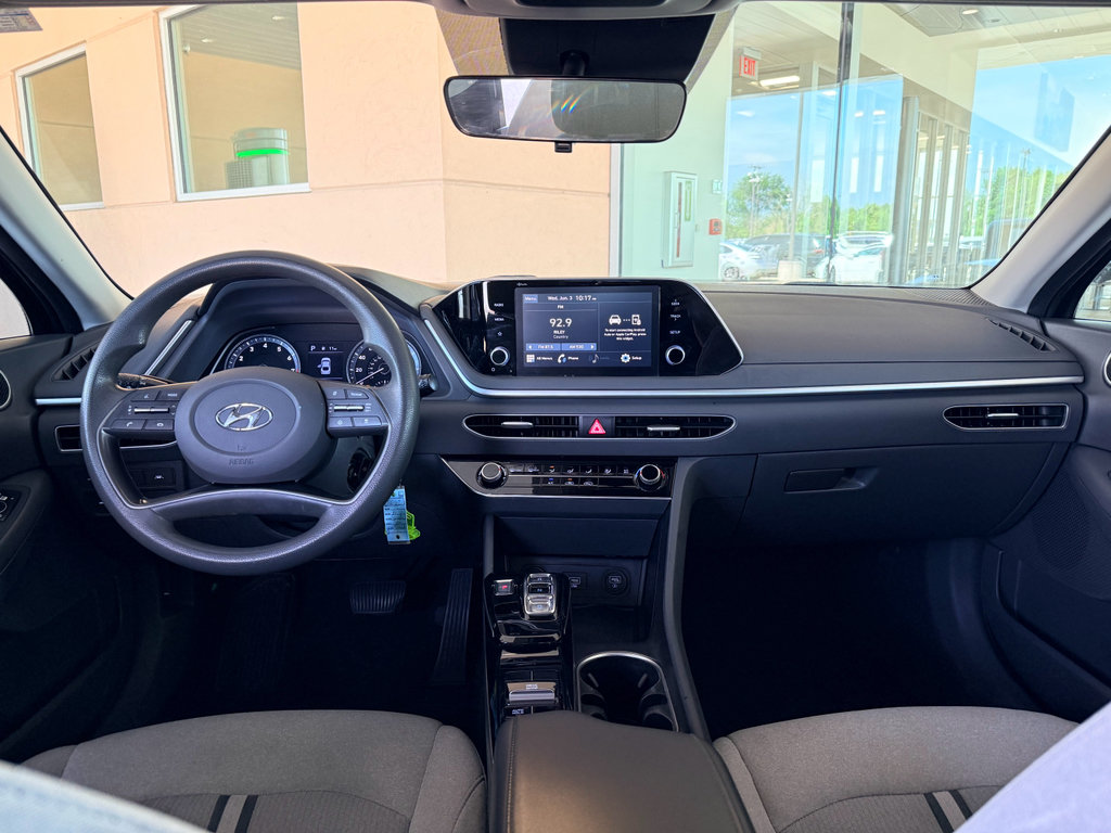 Used 2022 Hyundai Sonata SE w/ Cargo Package FWD image 14