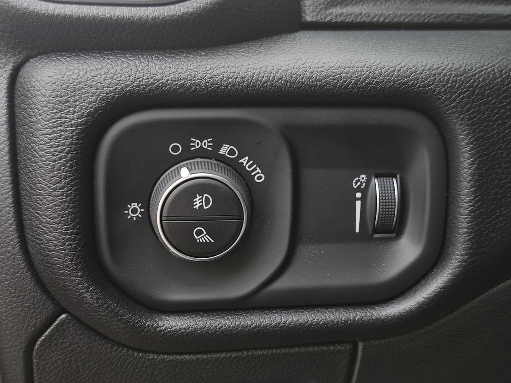 Used 2026 RAM 1500 Lone Star AWD/4WD image 15