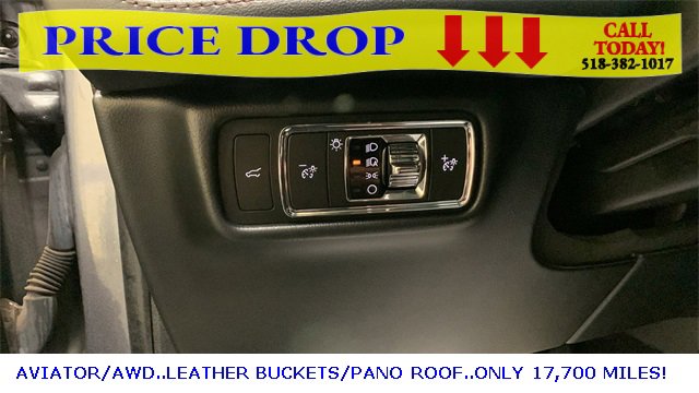Used 2023 Lincoln Aviator AWD w/ Premium Package image 34