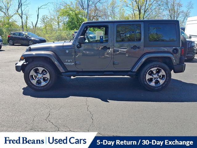 Used 2017 Jeep Wrangler Unlimited Sahara w/ Connectivity Group AWD/4WD image 6
