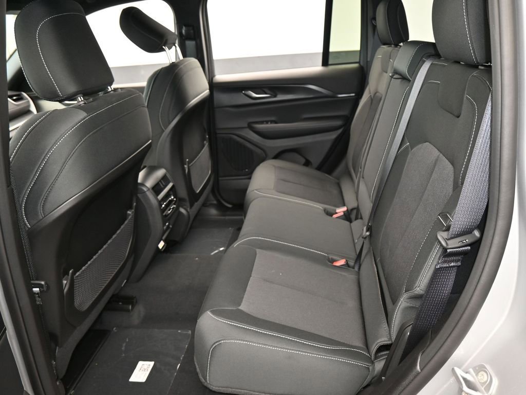 New 2026 Jeep Grand Cherokee Laredo X image 27