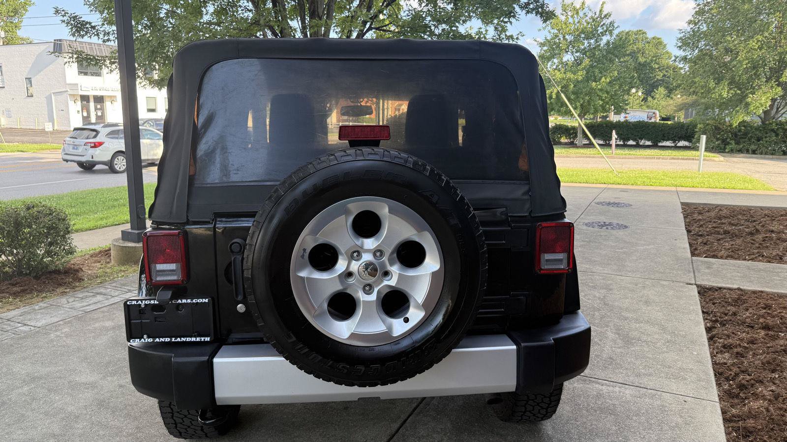 Used 2014 Jeep Wrangler Sahara w/ Connectivity Group AWD/4WD image 7