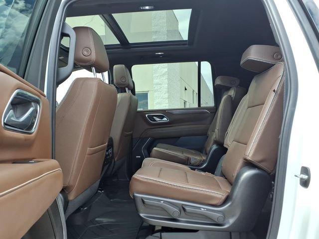Certified 2023 Chevrolet Suburban High Country AWD/4WD image 12