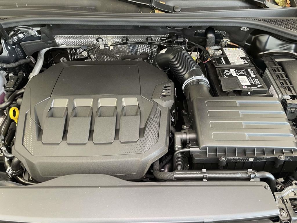 New 2025 Audi Q3 2.0T Premium image 24