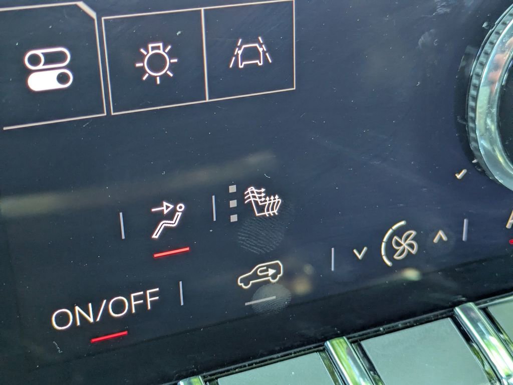 Used 2025 GMC Terrain Elevation image 23