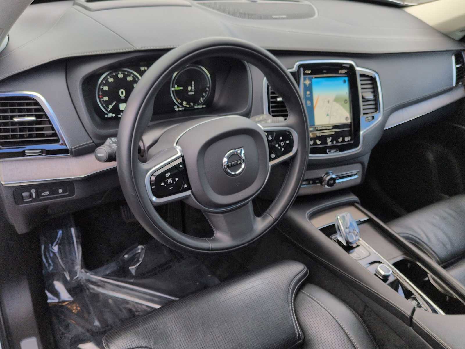 Used 2022 Volvo XC90 T8 Inscription image 10