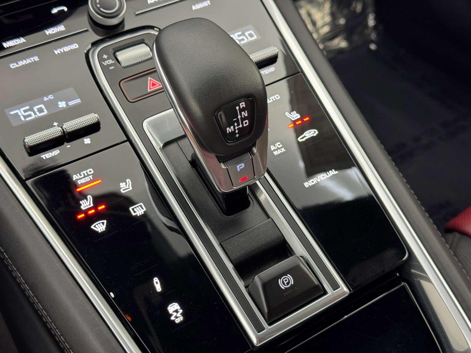 Used 2019 Porsche Panamera 4 Executive w/ Premium Package Plus image 32