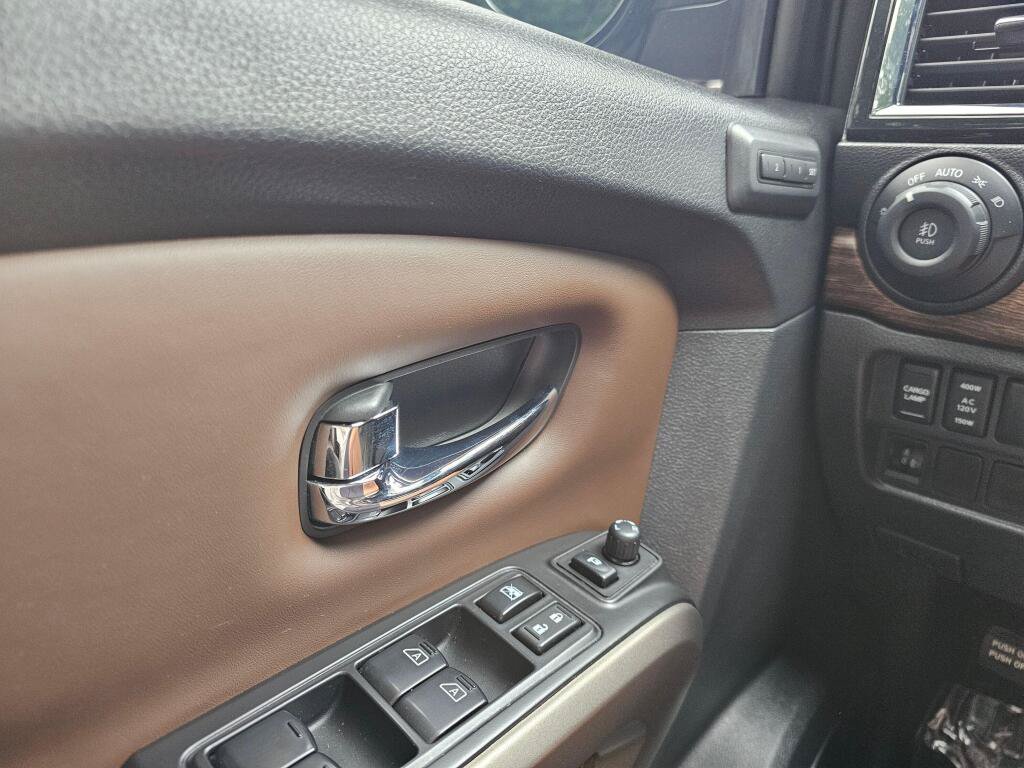 Used 2021 Nissan Titan Platinum Reserve AWD/4WD image 31