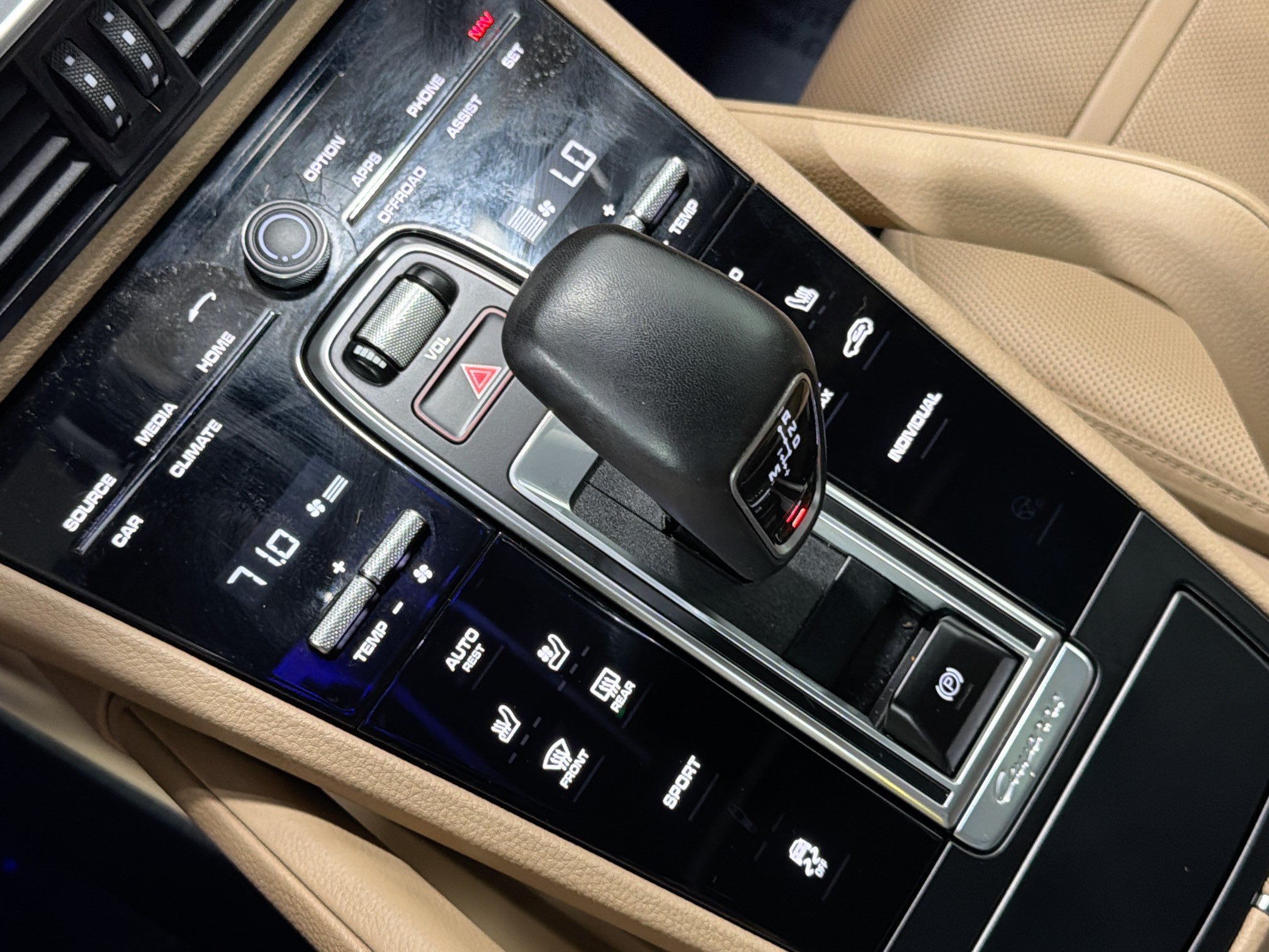 Certified 2020 Porsche Cayenne AWD/4WD image 28