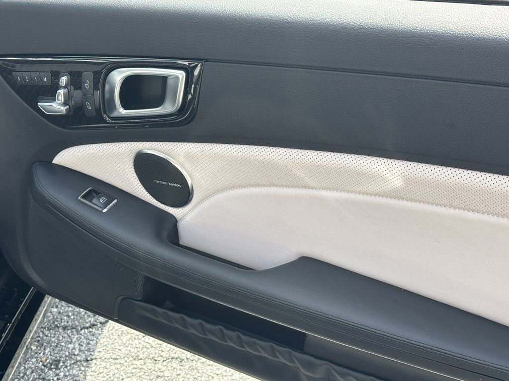 Used 2017 Mercedes-Benz SLC 43 AMG image 17