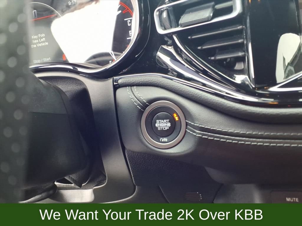 Used 2022 Dodge Durango SXT w/ Blacktop Package image 23