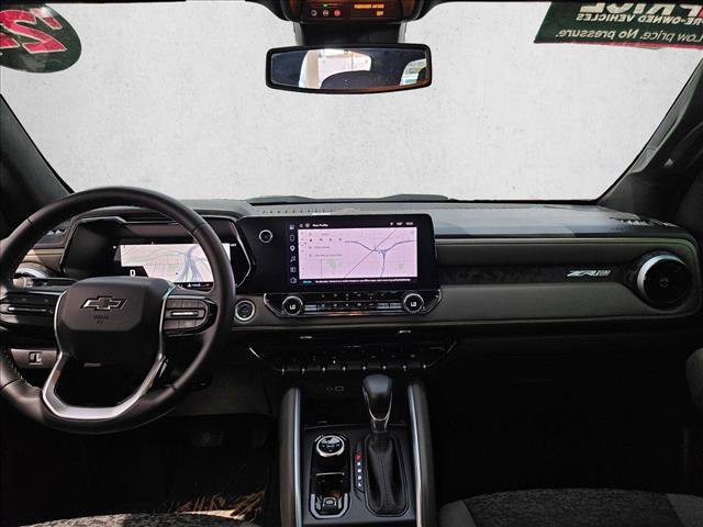 Used 2024 Chevrolet Colorado ZR2 w/ Technology Package AWD/4WD image 15
