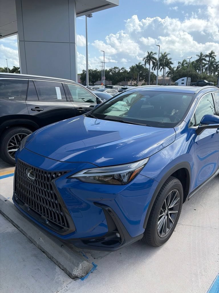 Used 2023 Lexus NX 250 FWD w/ Towing Package (2000 Lbs)