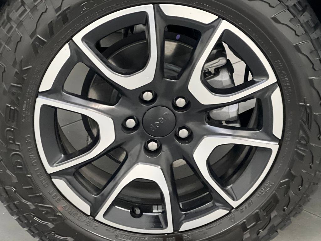 Used 2024 Jeep Compass Trailhawk AWD/4WD image 65