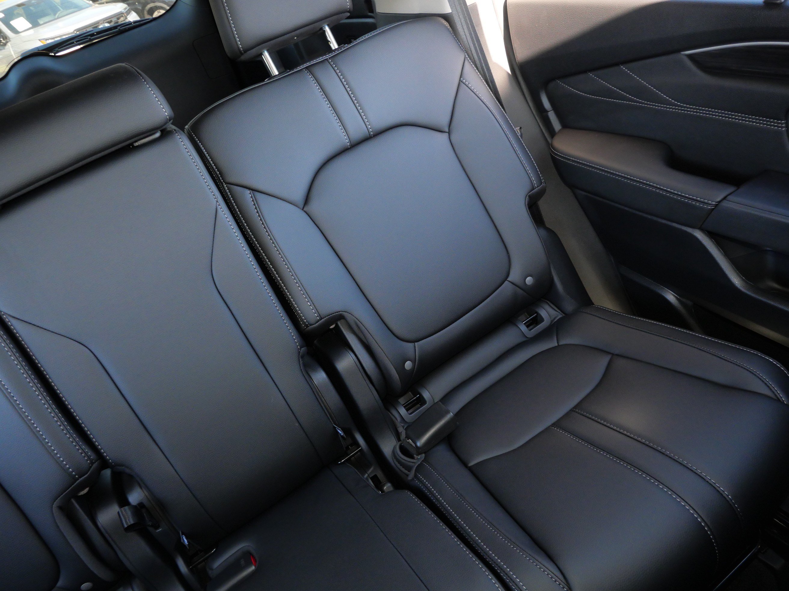 Certified 2026 Honda Pilot Touring image 14