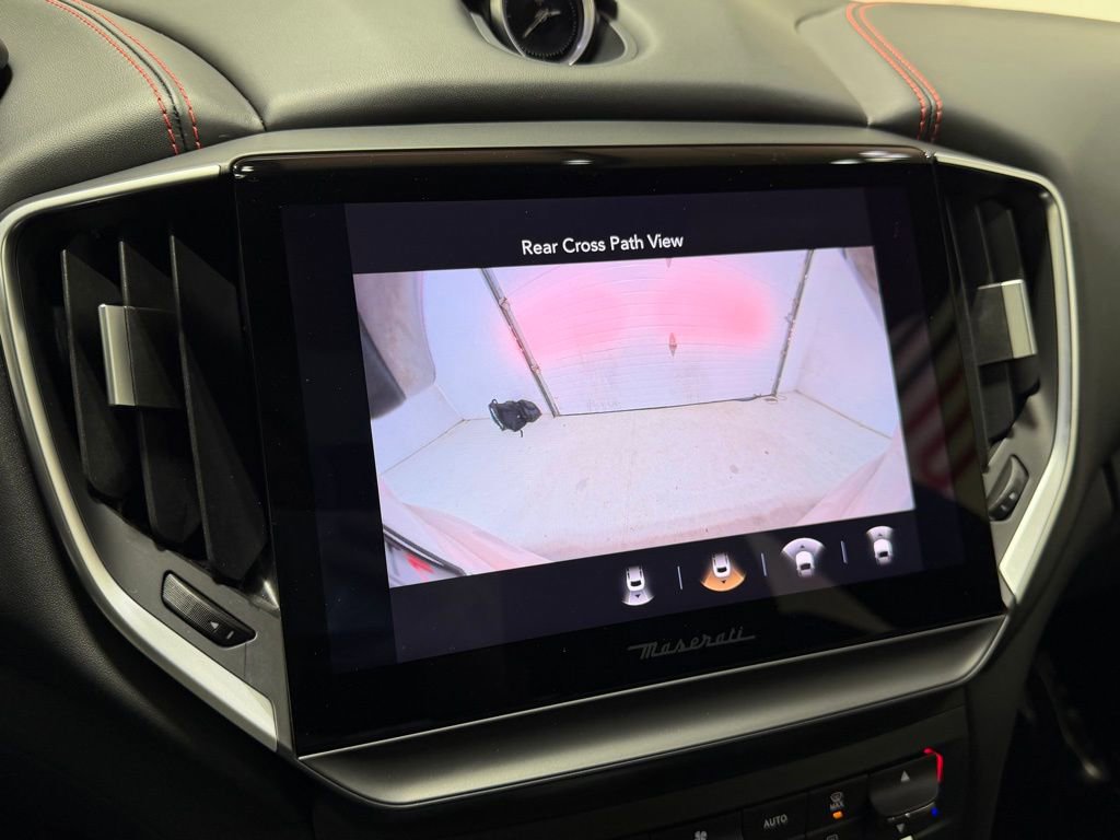 Used 2023 Maserati Ghibli Trofeo image 35