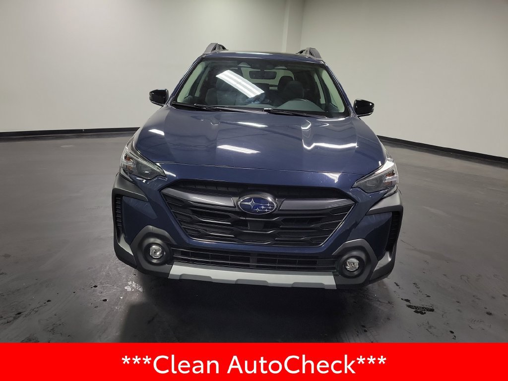 Used 2025 Subaru Outback Limited AWD/4WD image 3