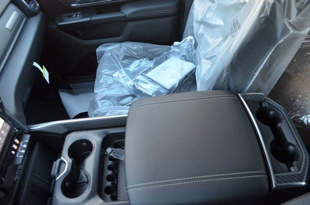 New 2026 RAM 1500 4x4 Crew Cab image 22