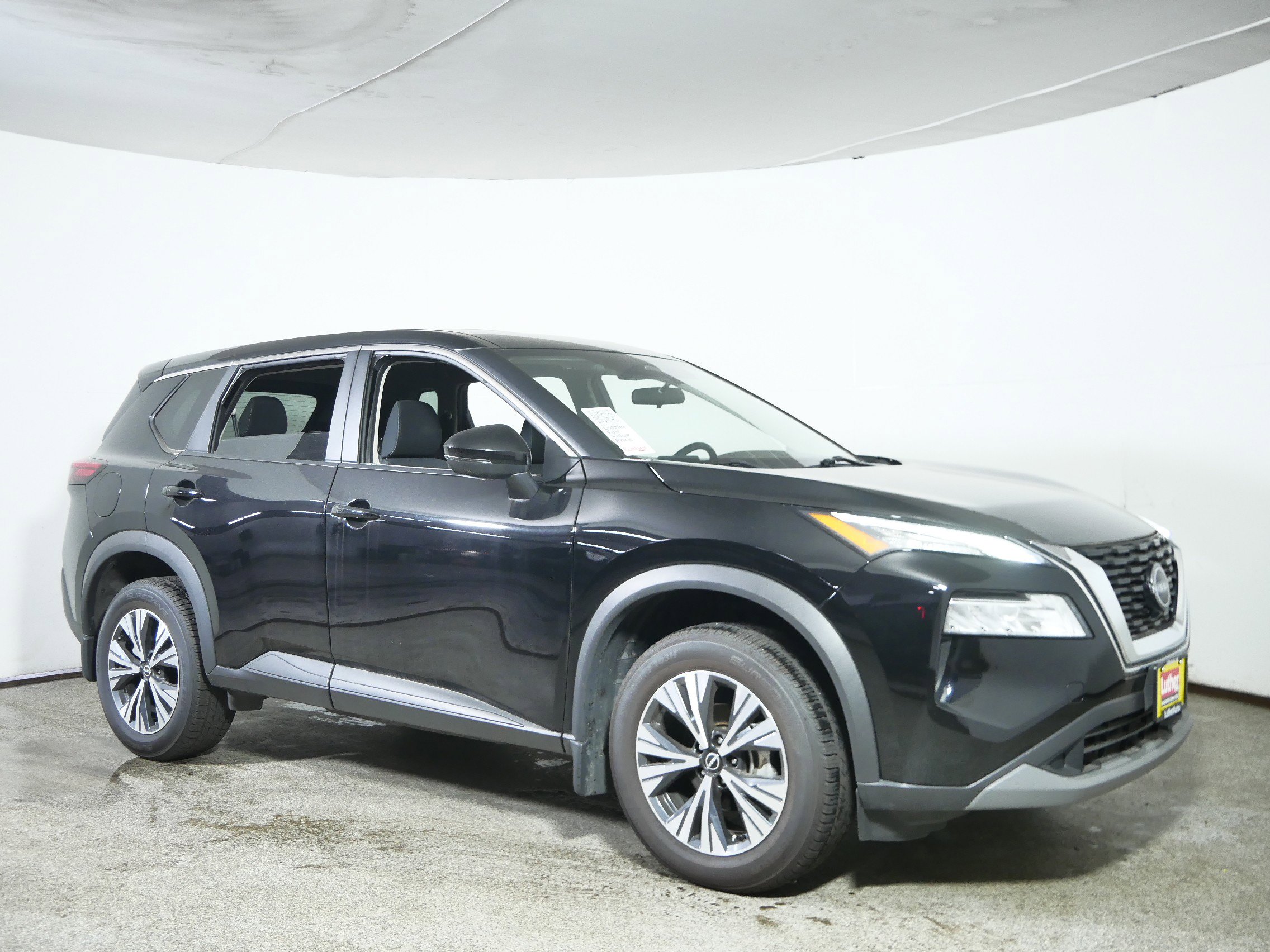 Used 2022 Nissan Rogue SV