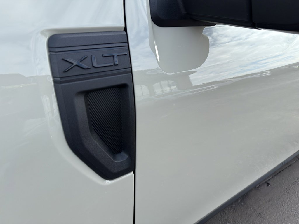 New 2025 Ford Maverick XLT w/ XLT Luxury Package image 10