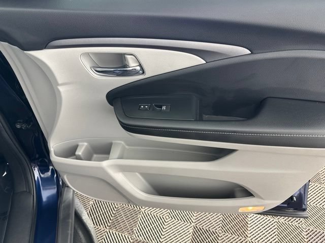 Used 2023 Honda Ridgeline RTL-E image 23