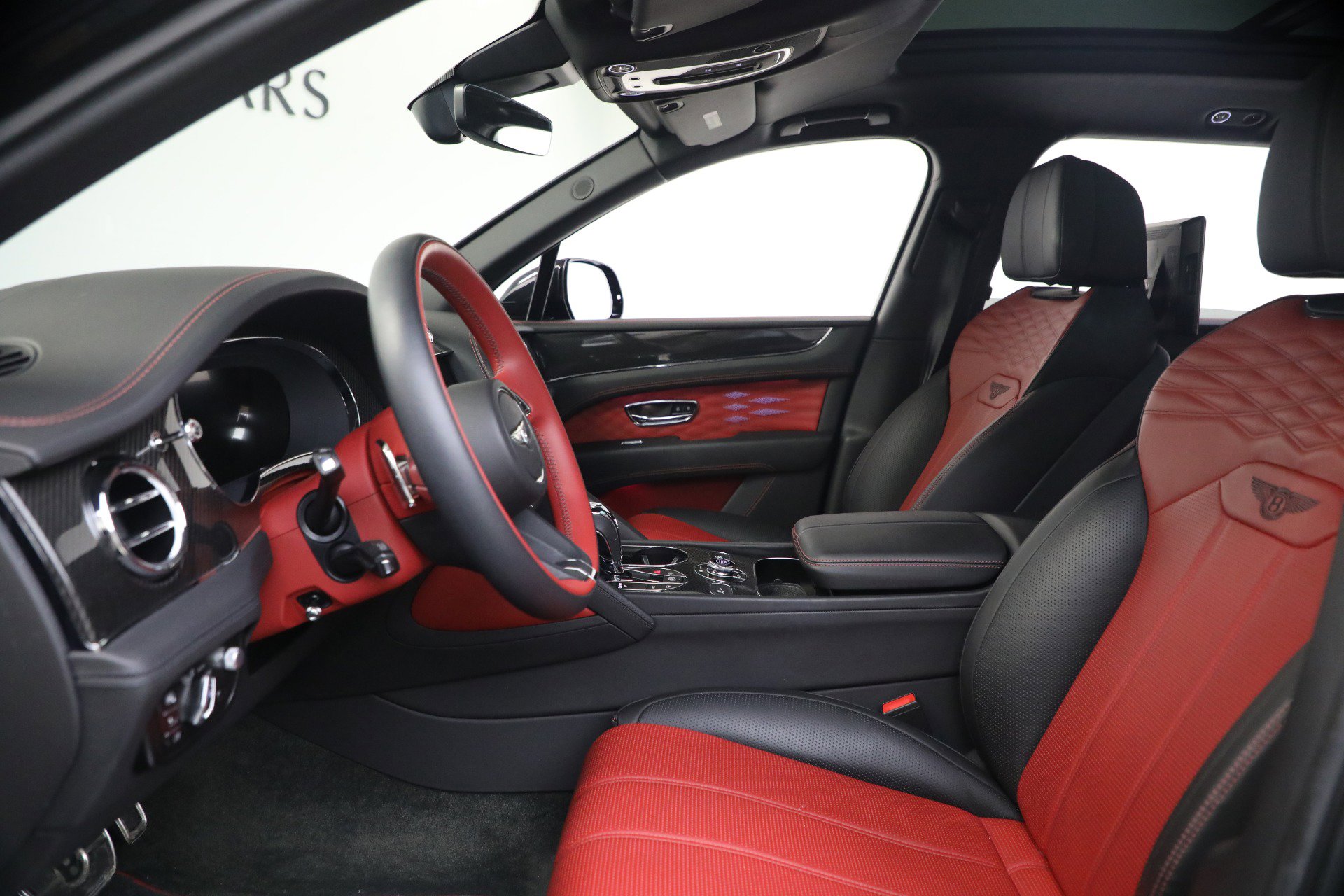 Used 2023 Bentley Bentayga Extended Wheelbase image 20