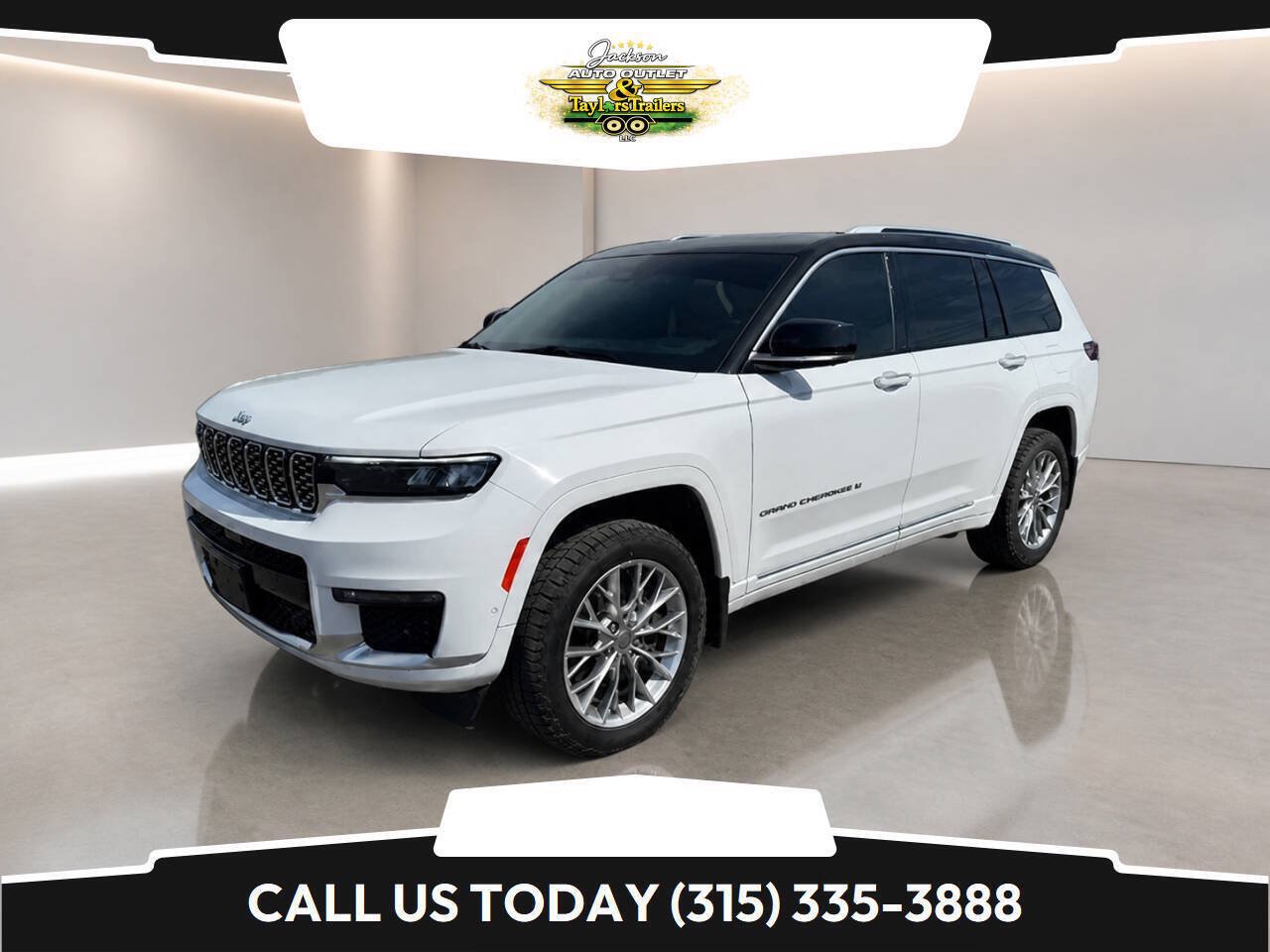 Used 2023 Jeep Grand Cherokee L Summit w/ Luxury Tech Group V AWD/4WD image 1