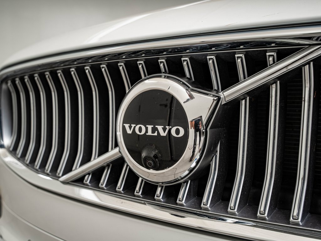 Used 2023 Volvo S90 B6 Ultimate w/ Lounge Package image 3