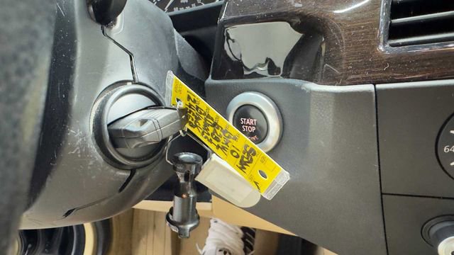 Used 2010 BMW 528i Sedan image 24