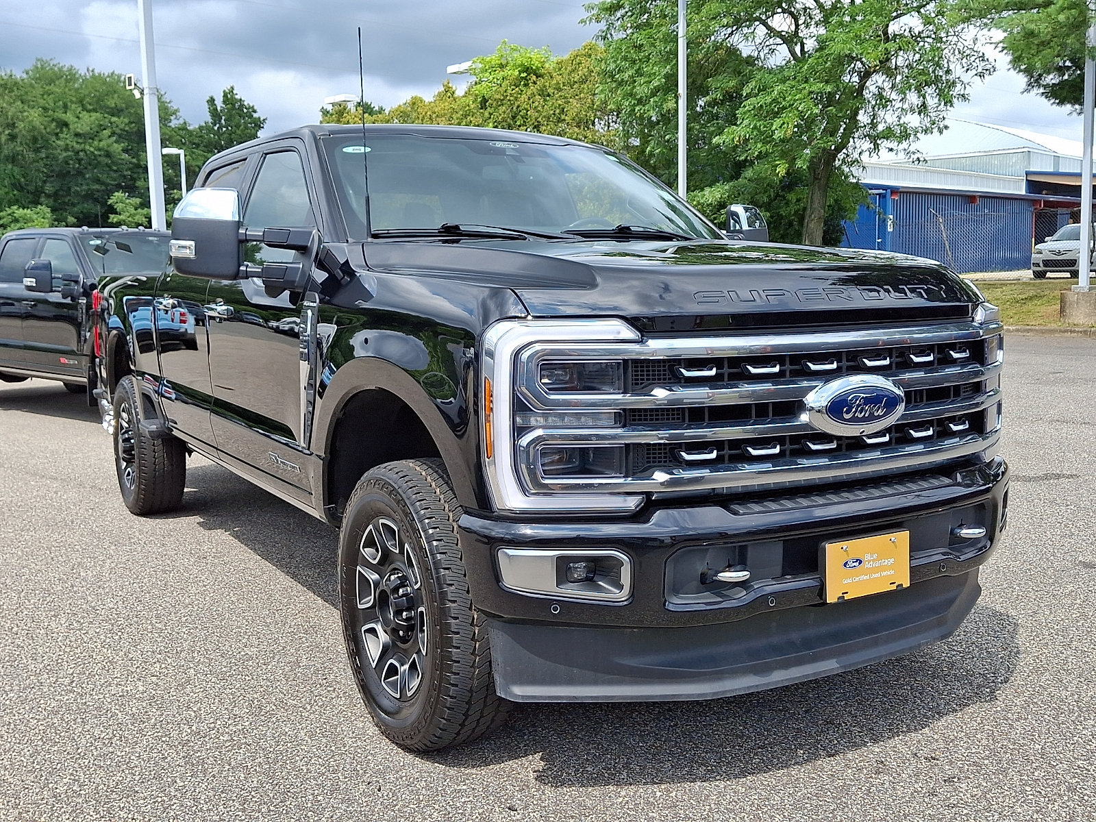 Used 2024 Ford F250 Platinum w/ FX4 Off-Road Package AWD/4WD image 2
