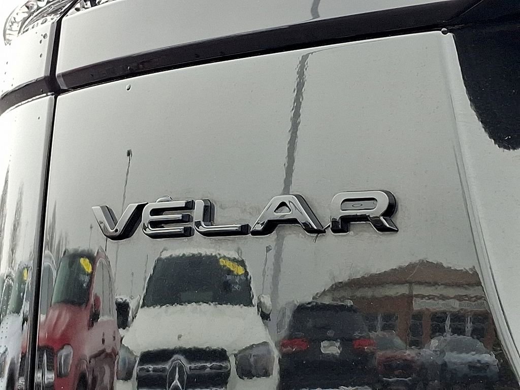 Used 2025 Land Rover Range Rover Velar Dynamic SE image 32