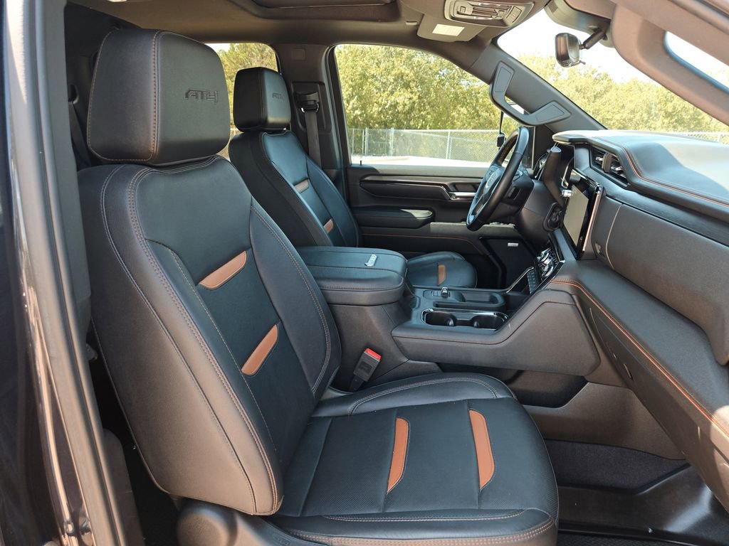 Used 2024 GMC Sierra 2500 AT4 w/ AT4 Premium Plus Package AWD/4WD image 29