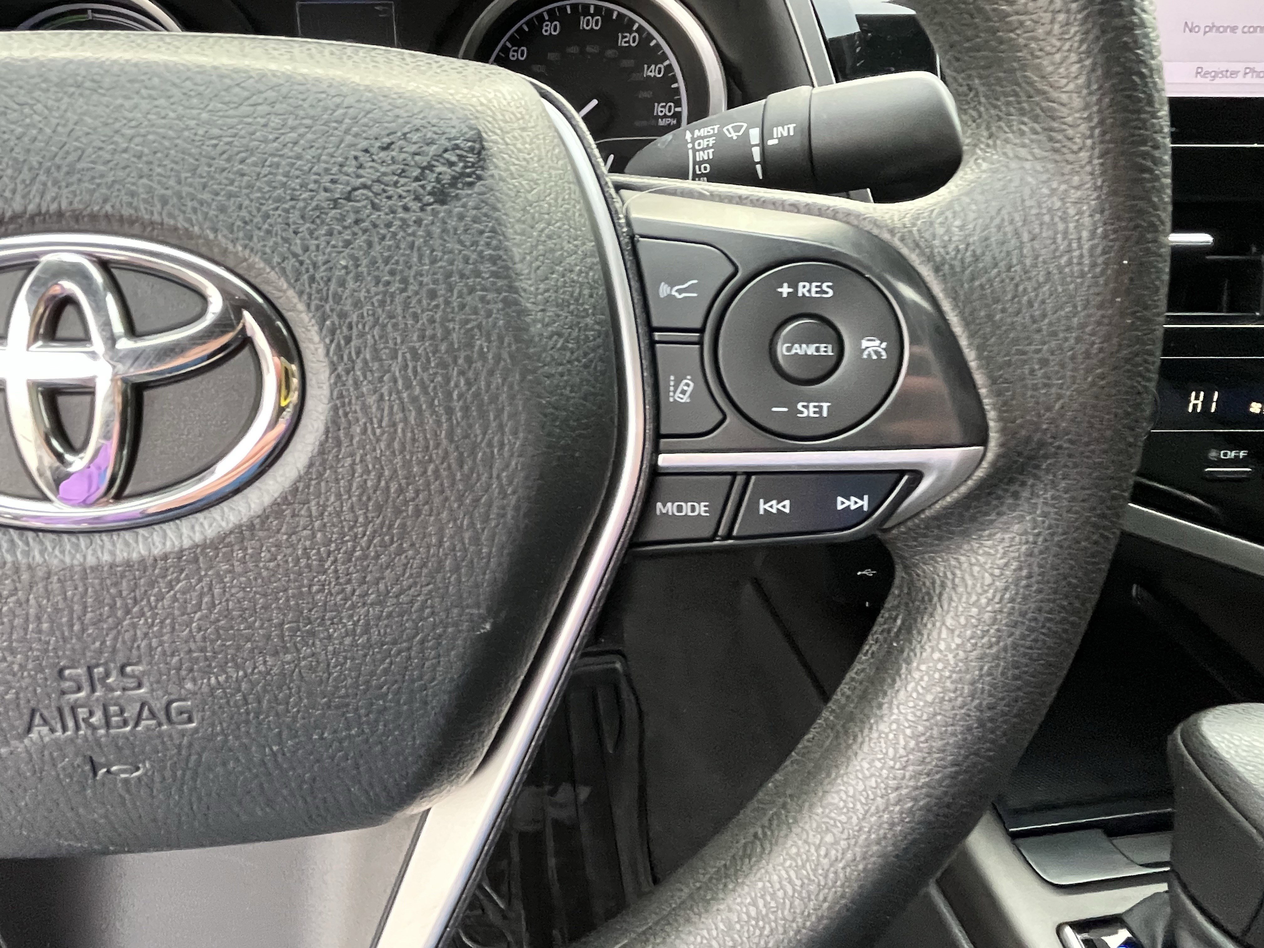 Used 2022 Toyota Camry LE image 19