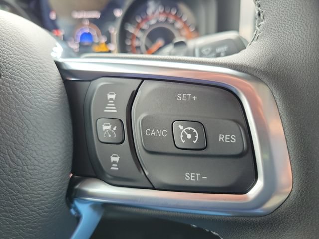 New 2026 Jeep Wrangler Unlimited Sahara w/ Safety Group AWD/4WD image 17