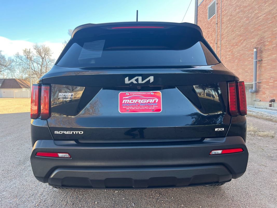 Used 2023 Kia Sorento LX image 6