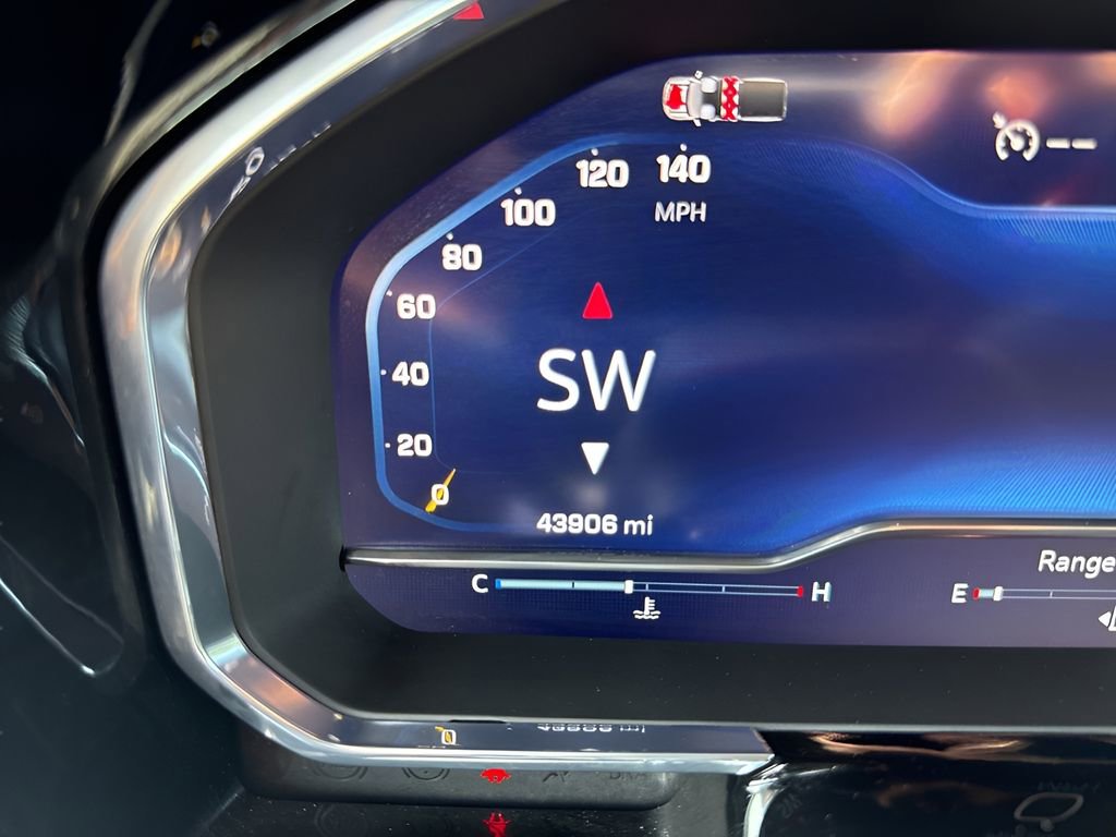 Used 2025 Chevrolet Silverado 1500 LT image 24