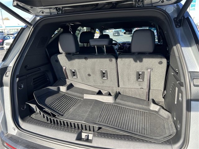 Certified 2024 Chevrolet Traverse LT w/ Trailering Package image 18