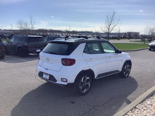 Certified 2025 Hyundai Venue Limited image 39