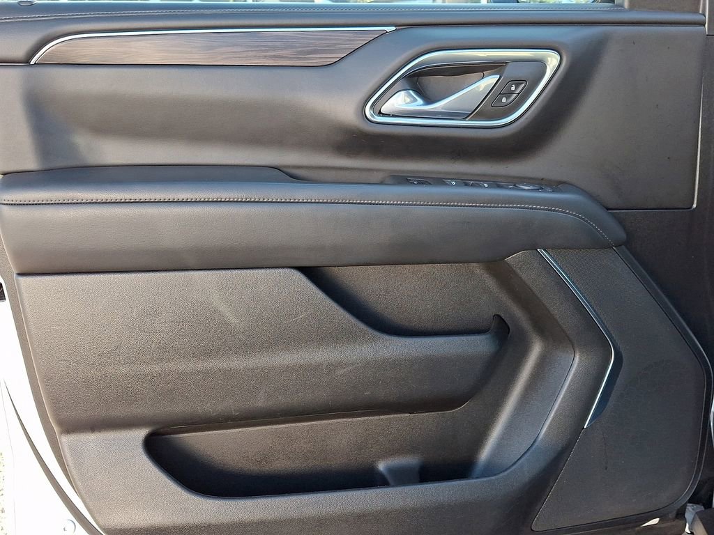 Used 2023 Chevrolet Suburban LT image 14