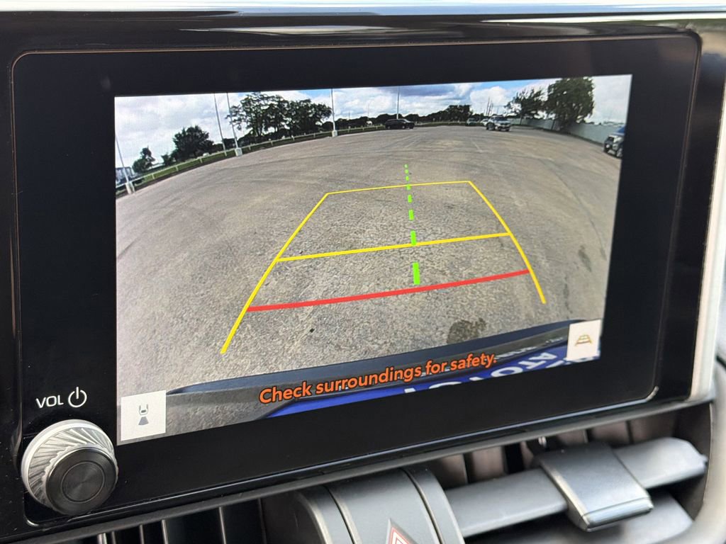 Used 2025 Toyota RAV4 XLE FWD image 19