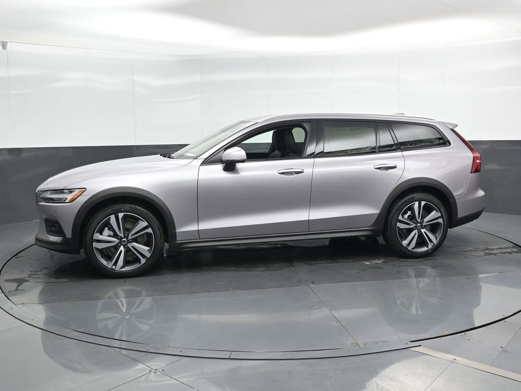New 2026 Volvo V60 B5 Cross Country Plus w/ Climate Package image 6
