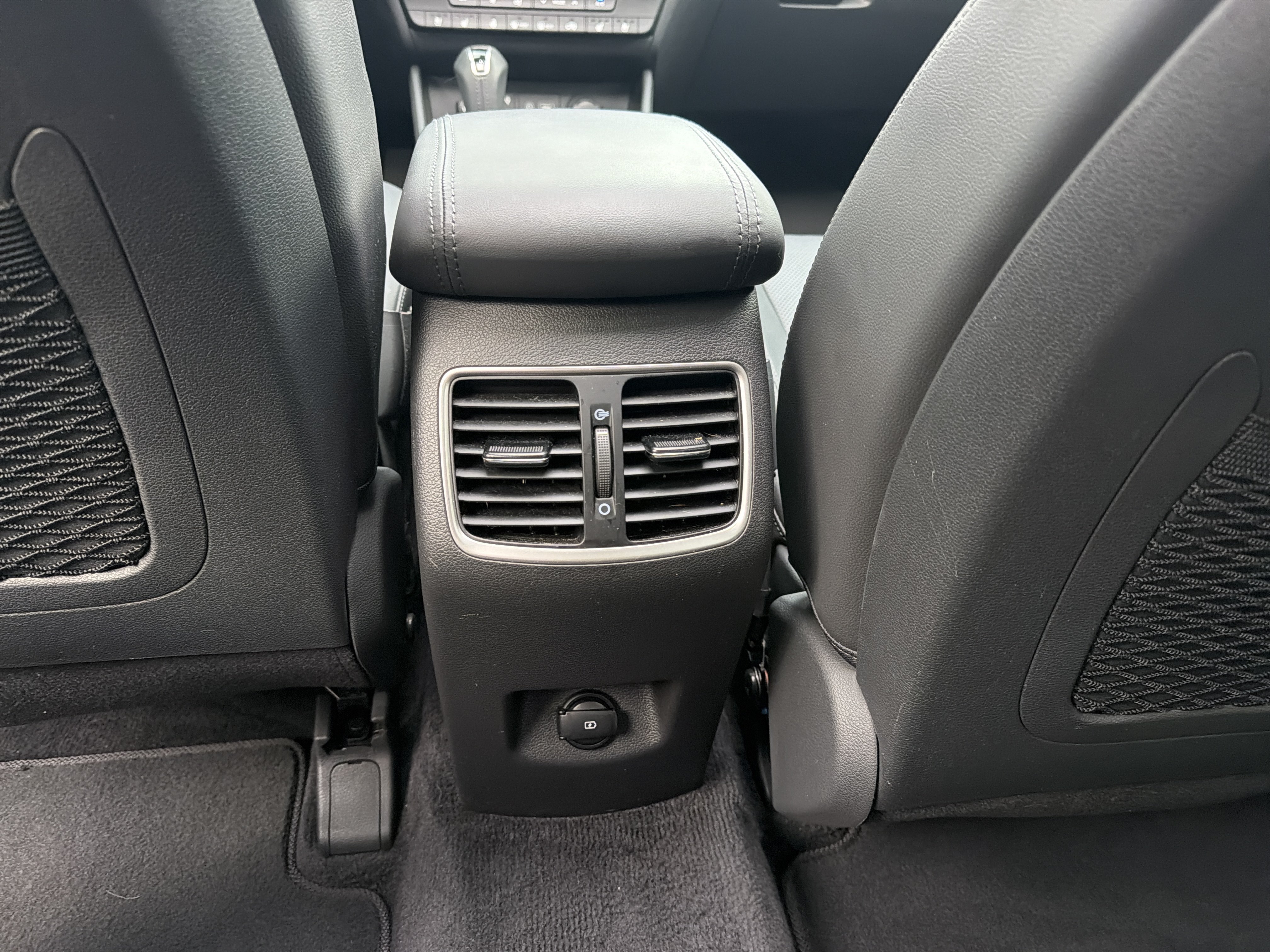 Used 2020 Hyundai Tucson Ultimate w/ Cargo Package AWD/4WD image 29
