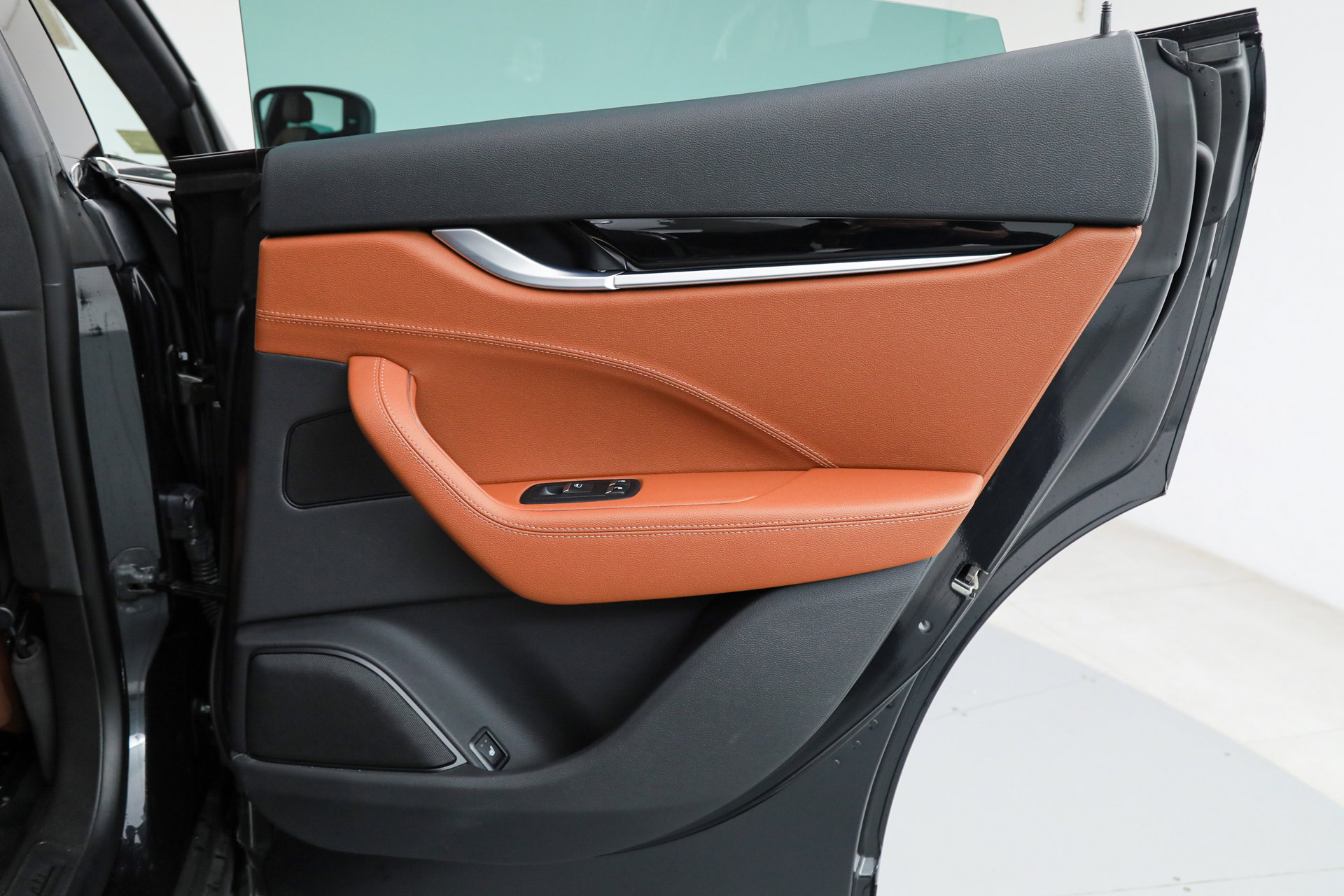 Certified 2023 Maserati Levante GT image 13