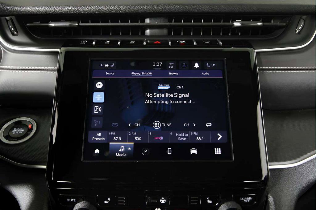 Used 2024 Jeep Grand Cherokee Altitude image 26