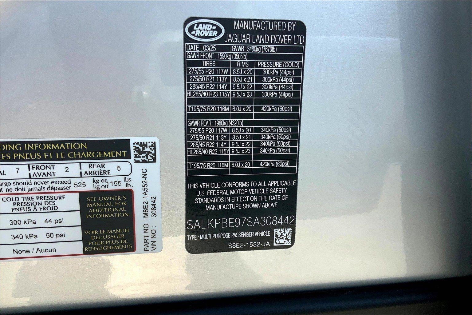 New 2025 Land Rover Range Rover Long Wheelbase SE AWD/4WD image 9