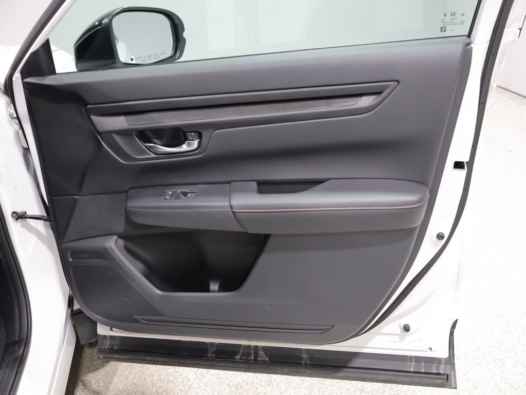 Used 2025 Honda CR-V Sport image 24