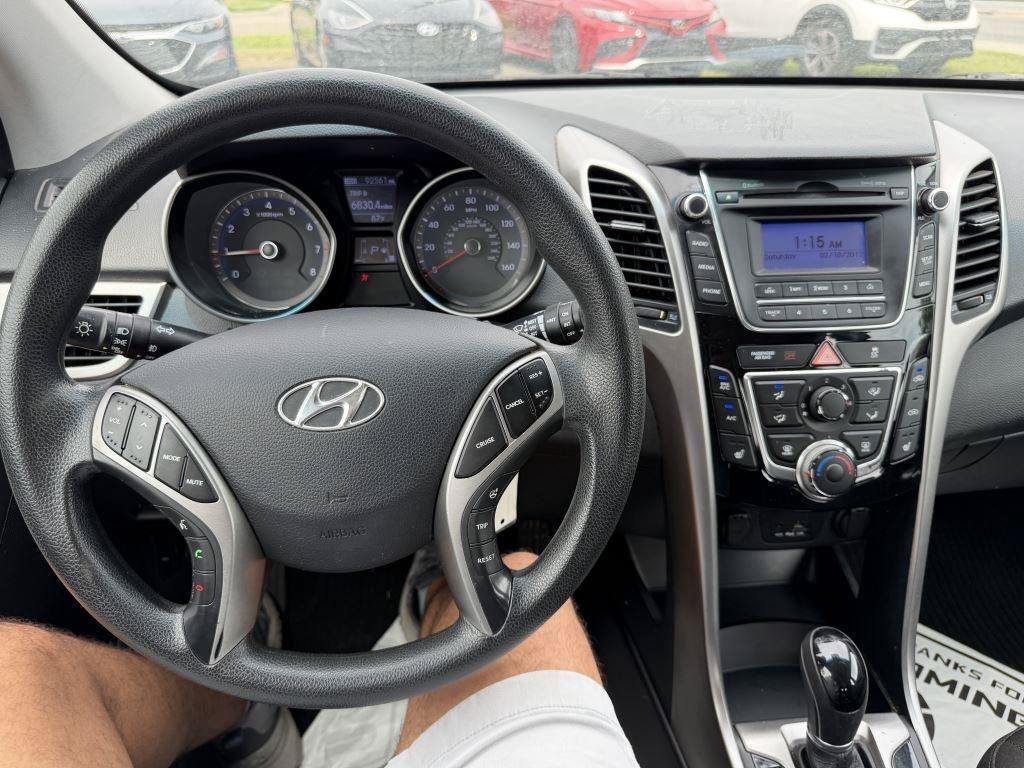 Used 2013 Hyundai Elantra GT FWD image 16