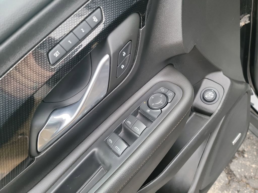 Used 2023 GMC Terrain AT4 w/ Infotainment Package II image 12