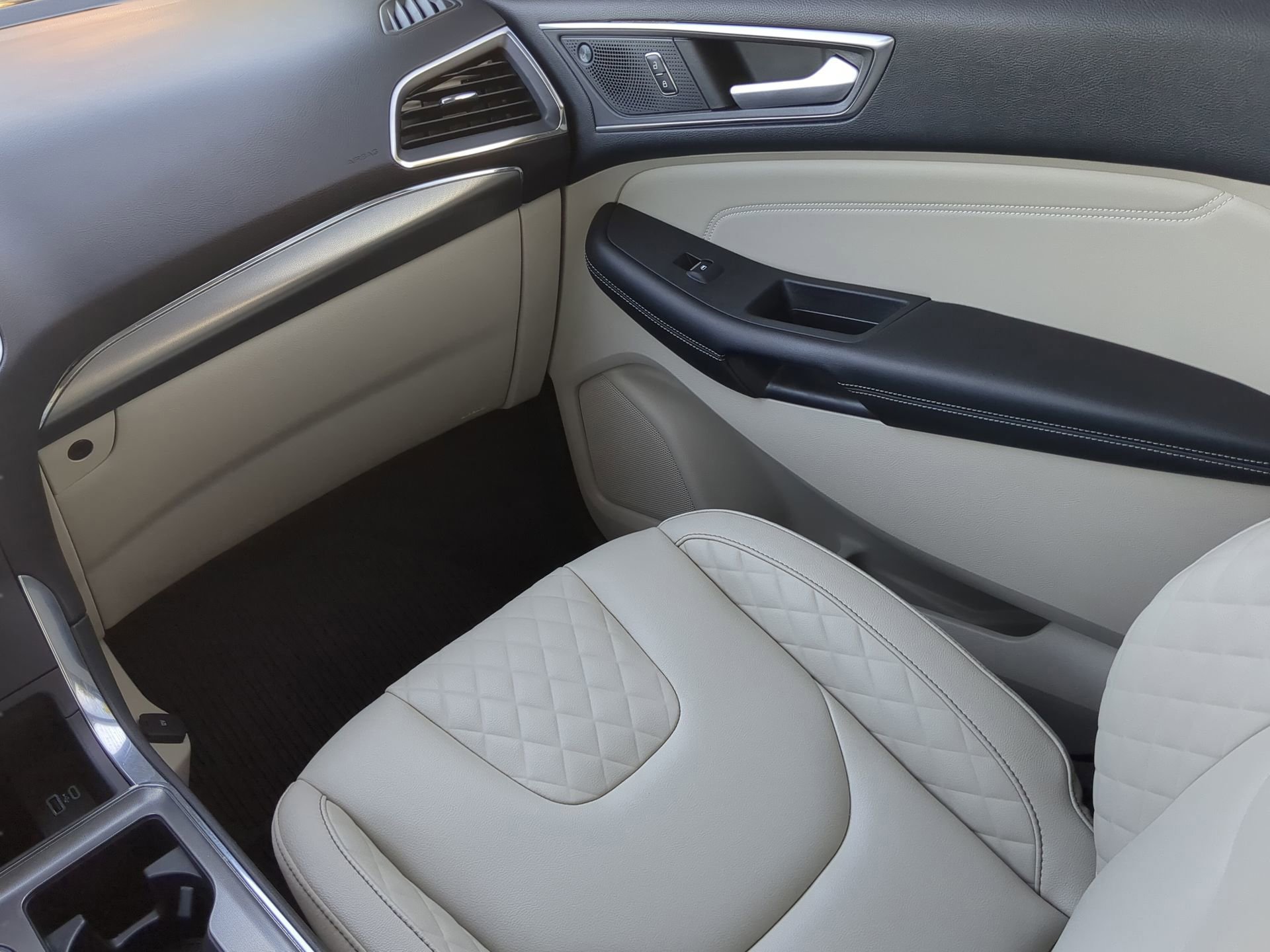 Certified 2023 Ford Edge Titanium image 53