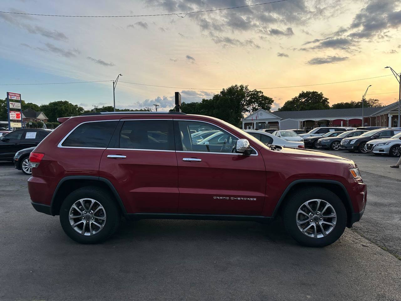 Used 2014 Jeep Grand Cherokee Limited RWD image 11